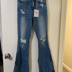 Vervet Women's Blue Distressed Jeans